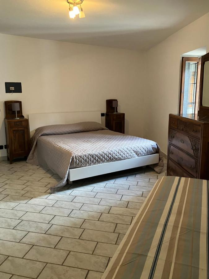 Un Passo Dal Castello Apartman Barolo Kültér fotó